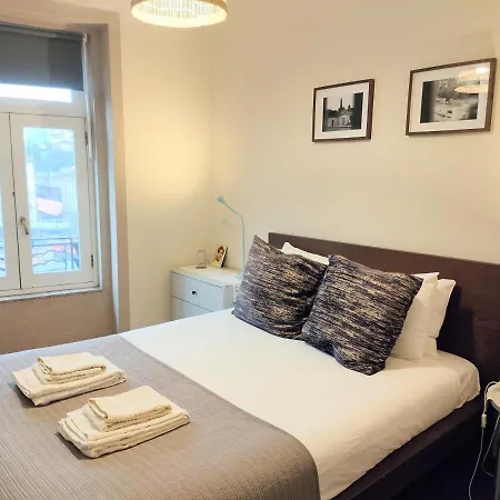 Main Square Penthouse Appartamento Oporto